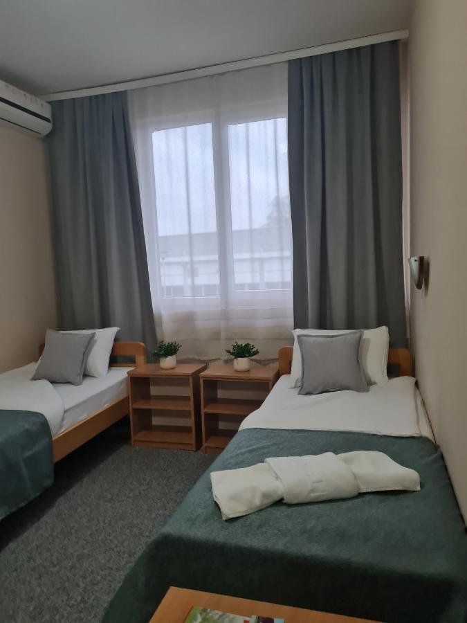 Garni Hotel Alma Pirot Exterior foto