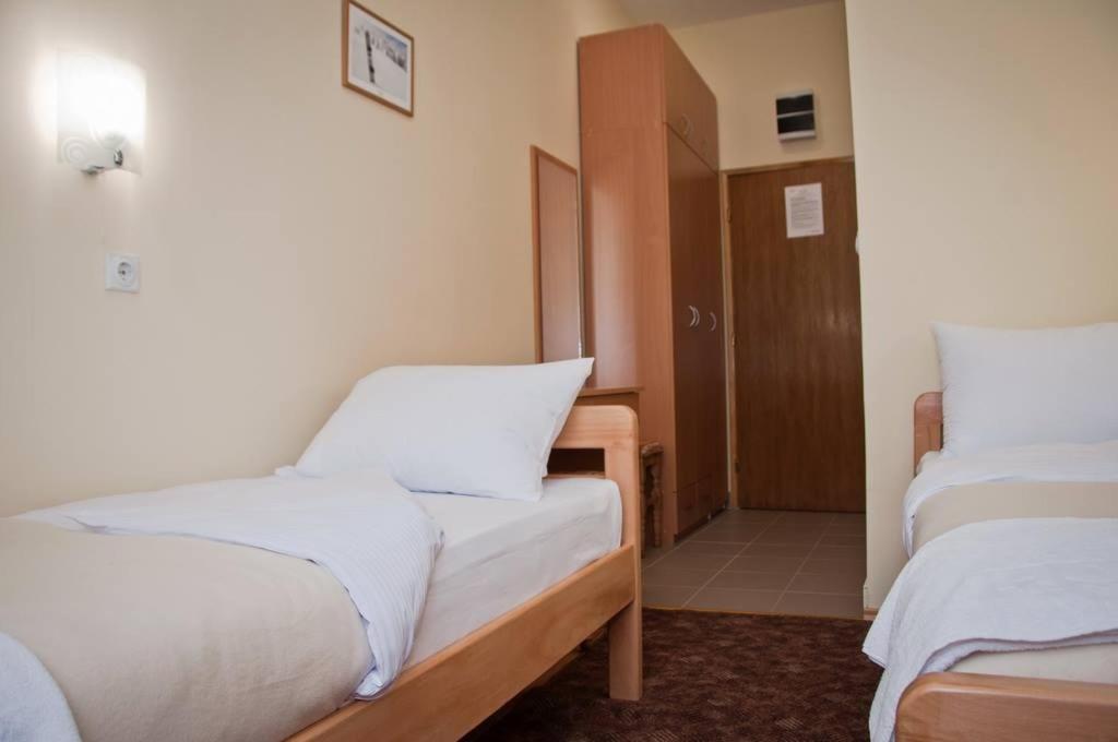 Garni Hotel Alma Pirot Exterior foto